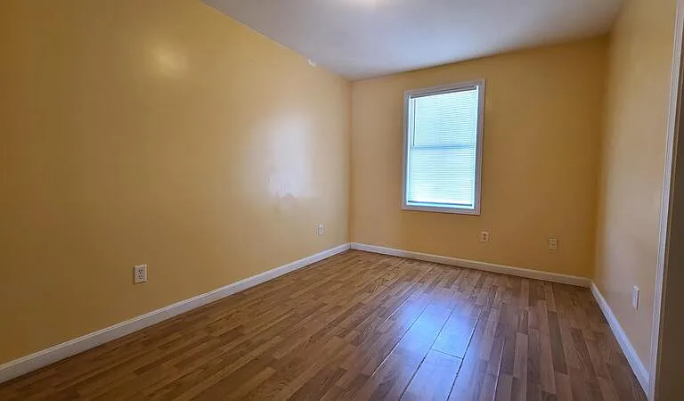 235 Wadsworth St — Photo 11
