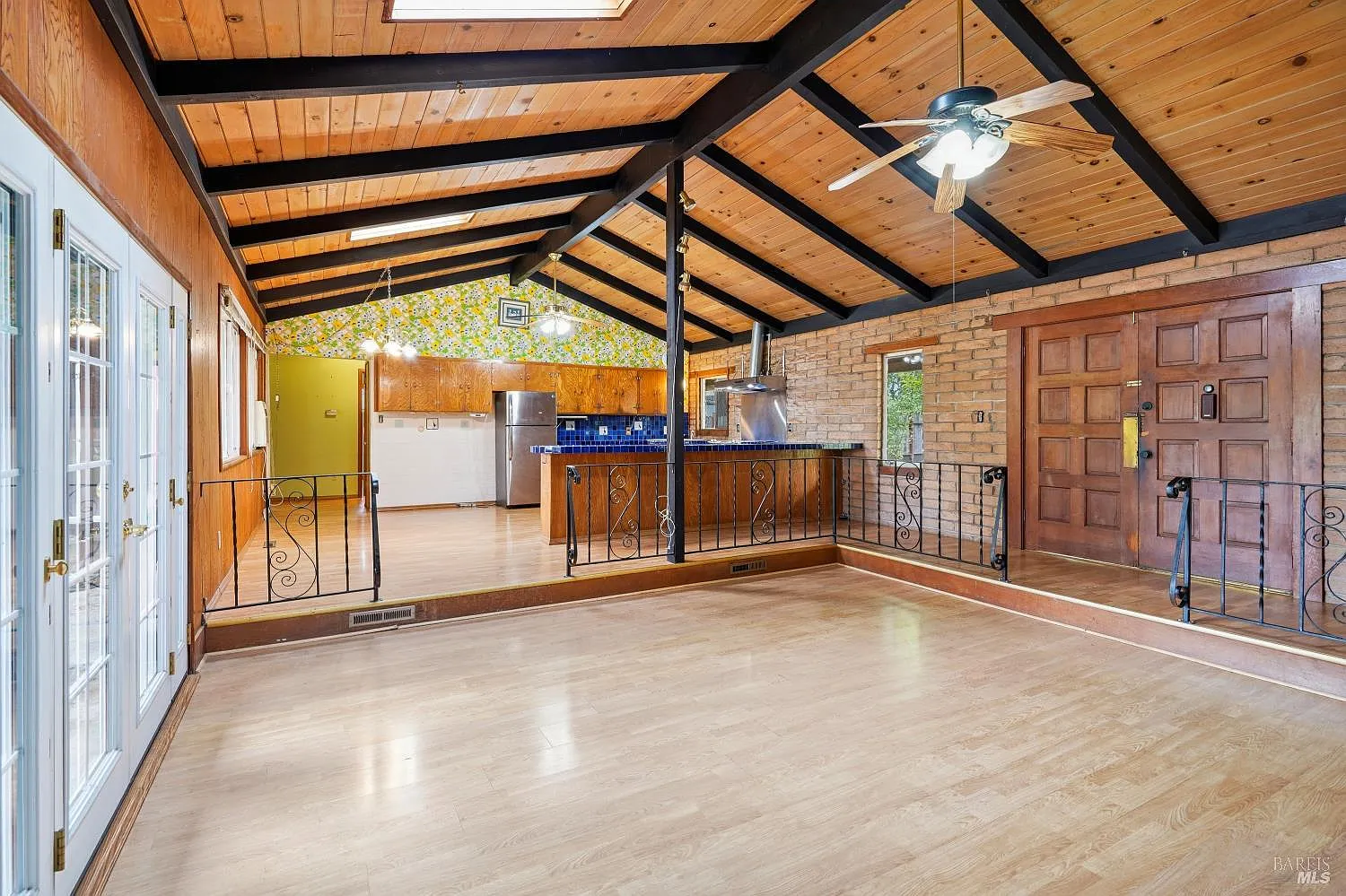 19229 Orange Avenue - Photo 8