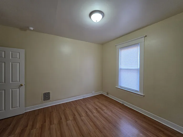534 Whalley Ave #R1 — Photo 3