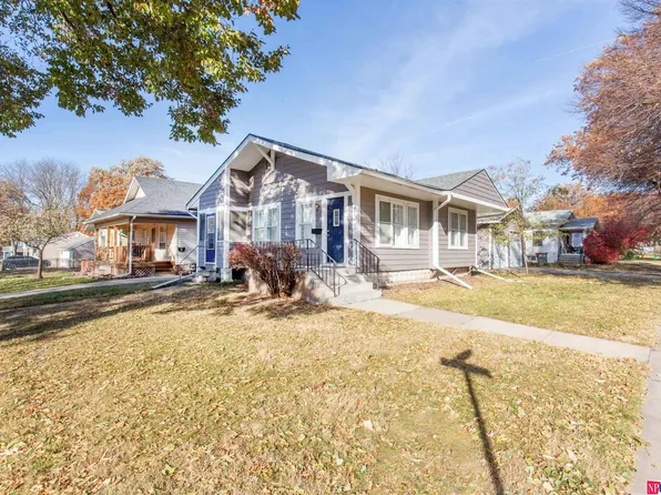 945 S 32nd St, Lincoln, NE 68510