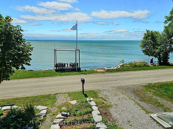 2nd image of 1275 Lakeshore Rd