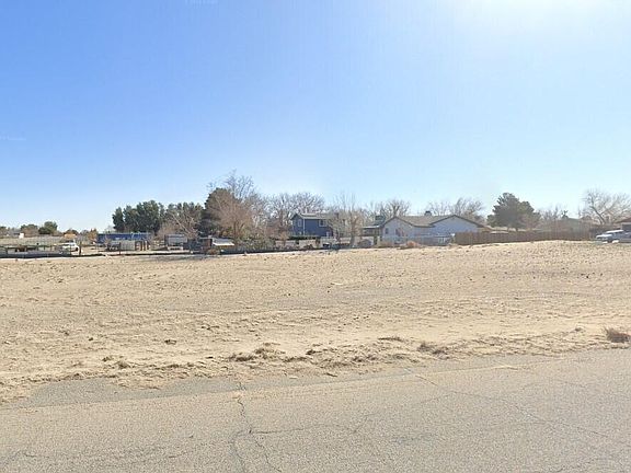 3rd image of 172nd St E #E