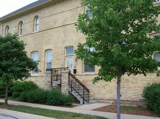 291 Whistler Rd, Highland Park, IL 60035