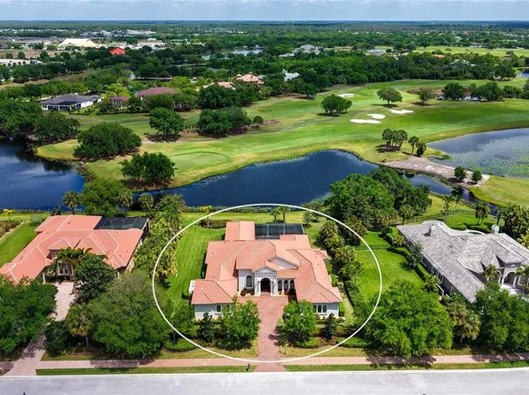 4127 Founders Club Dr, Sarasota, FL 34240