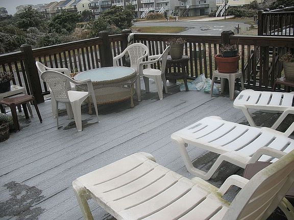 second level front deck