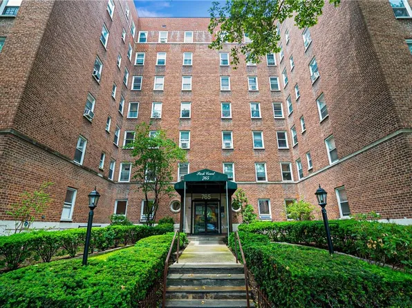 765 Bronx River Road #4A, Bronxville, NY 10708