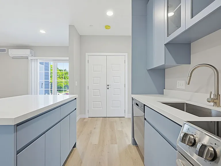 Taj Estates of Franklin II — Photo 152