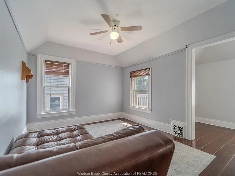 752 Windermere Rd #UPPER — Photo 10