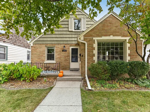 2472 North 73rd STREET, Wauwatosa, WI 53213