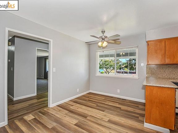 5th image of 148 Sierra Dr