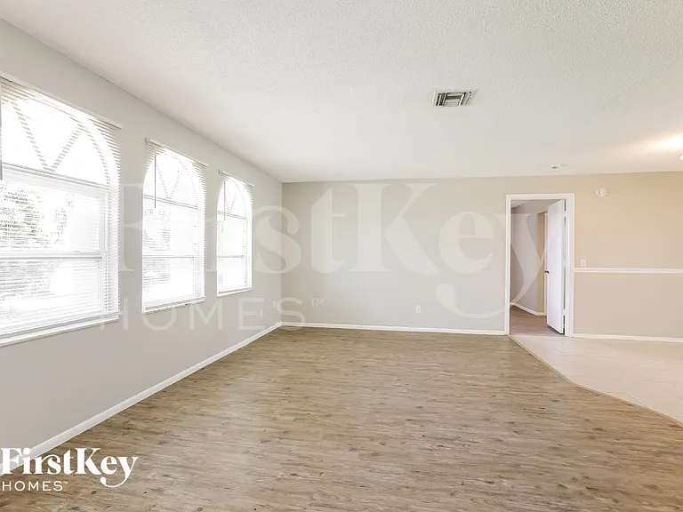 603 Wildwood Pkwy — Photo 7