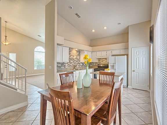 5th image of 3641 Mountain Crest St