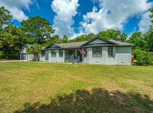 3820 Gardenhill Rd, Awendaw, SC 29429