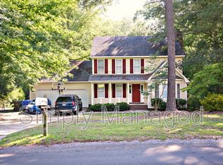 7709 Scottsdale Dr, Fayetteville, NC 28314