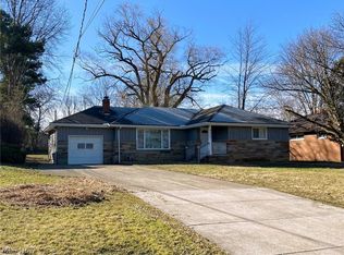 4902 Gleeten Rd, Cleveland, OH 44143