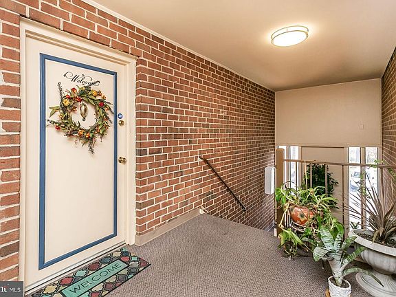 2nd image of 204 Cork Ln APT 202