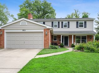 933 Wayne Ave, Deerfield, IL 60015