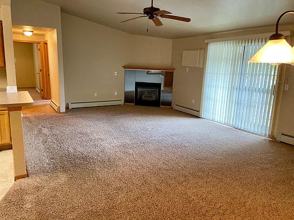 3rd image of 2881 Saint Anthony Dr APT 14