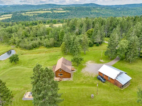 30 Holts Avenue, Colebrook, NH 03576