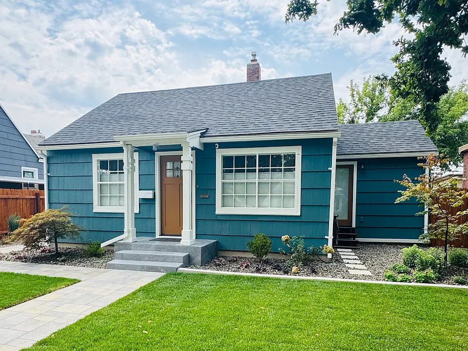 1907 W Idaho St