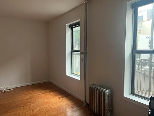 Rented by Douglas Elliman | media 7