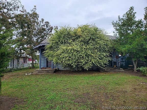 2nd image of 109 N 11th St