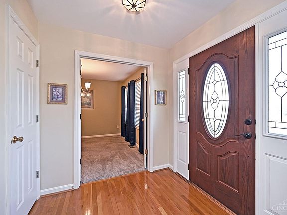 5th image of 1090 Ridgepointe Dr