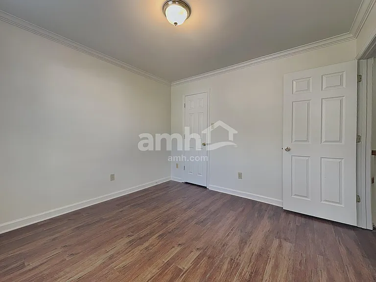 10225 Highgate Cir — Photo 16