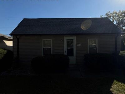 8244 Lenore St, Dearborn Heights, MI, 48127