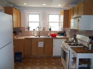 321 Alewife Brook Pkwy #1, Somerville, MA 02144