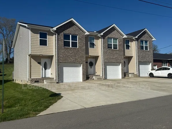 365 Orchard Park, Hurricane, WV 25526