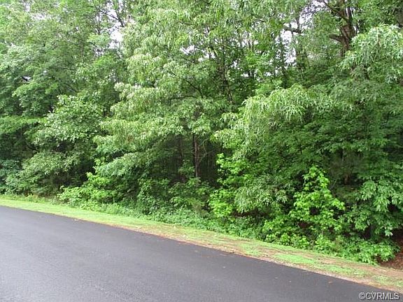 5th image of 20012 Oak River Ct