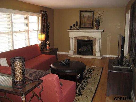 2nd image of 10921 Prairie Hills Dr