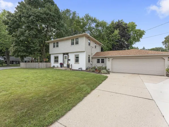 1090 W La Salle AVENUE, Glendale, WI 53209
