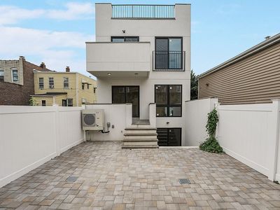 31-41 97th St, East Elmhurst, NY, 11369