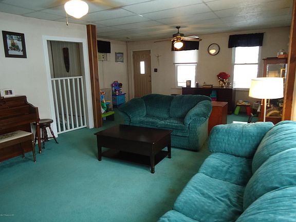2nd image of 129 Holland St