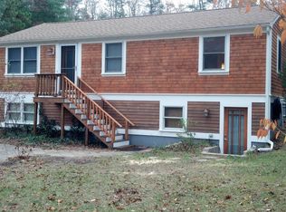 240 Hedges Pond Rd, Plymouth, MA 02360