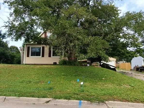 4108 SW 12th St, Des Moines, IA 50315