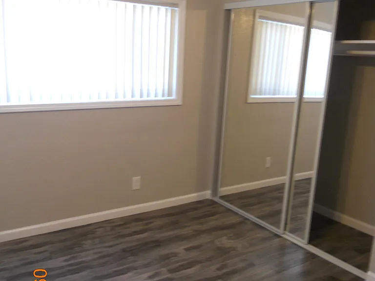 14517 Larch Ave #17 — Photo 5