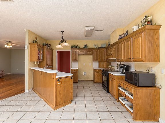 4th image of 2307 Hanks St