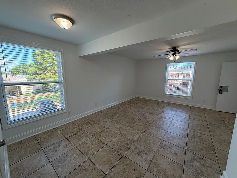 820 Martin Behrman Ave — Photo 5