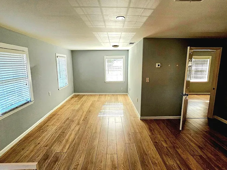 802 Forrest Ave #B — Photo 9