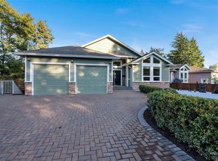 2168 Ferndale Rd, Saanich, BC V8N 2Z1
