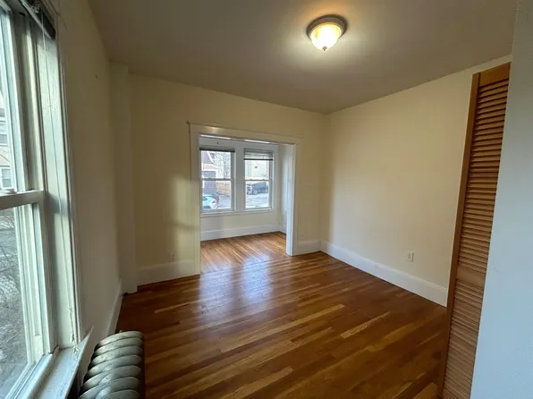 101 Alpine St #1, Somerville, MA 02144