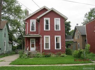 52 Prentice St, Lockport, NY 14094