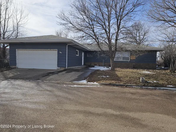 207 1st Ave, Scranton, ND 58653