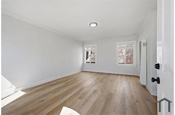Building Photo - 1616 1/2 Middleton Pl