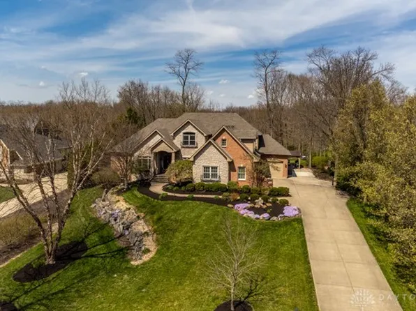 8262 Old Woods Ct, Springboro, OH 45066