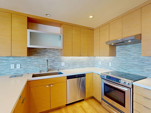 3rd image of 2640 Greenwich St APT 302