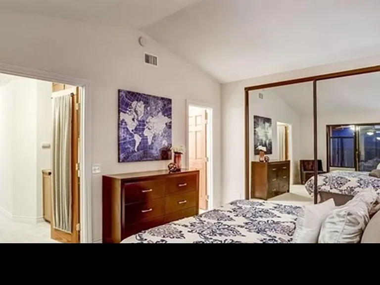 378 Bay Leaf Dr — Photo 3
